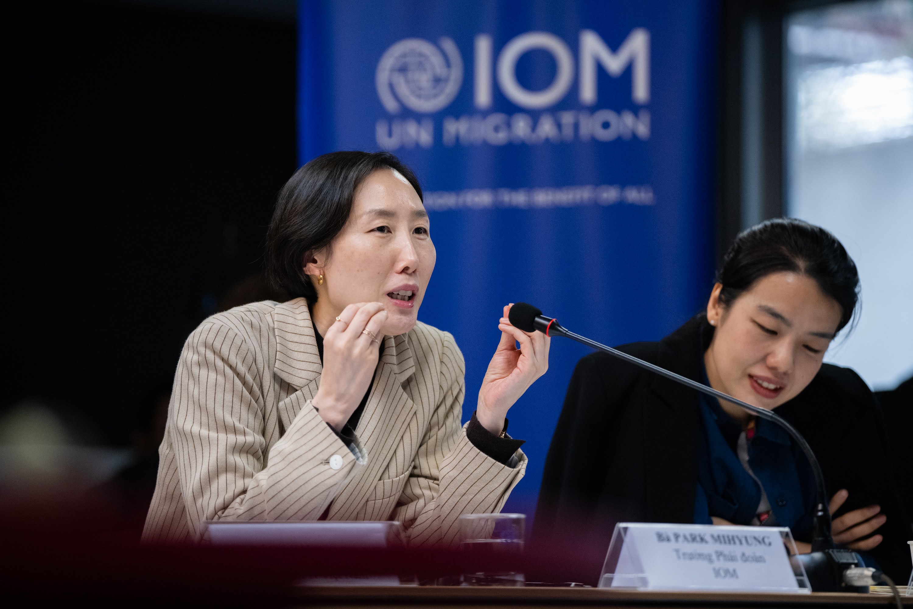 IOM’s Chief of Mission, Ms Park Mihyung gave her comments to the students